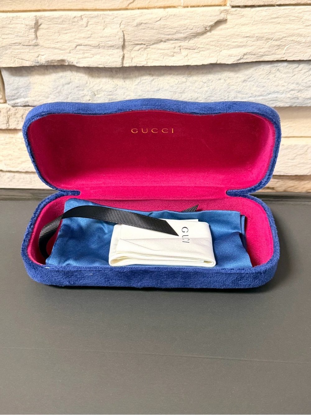 Gucci Blue Velvet Sunglass Case with Bright Pink Interior
